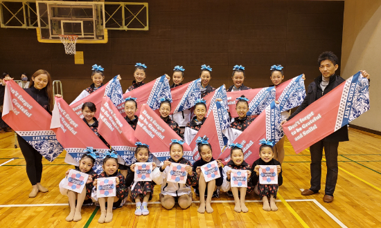 チアダンスの応援に制作したオリジナルスポーツタオルとハンドクロスタオル